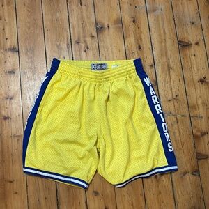 Men’s Mitchell & Ness Golden State Warriors Basketball Shorts - Size Large 1974